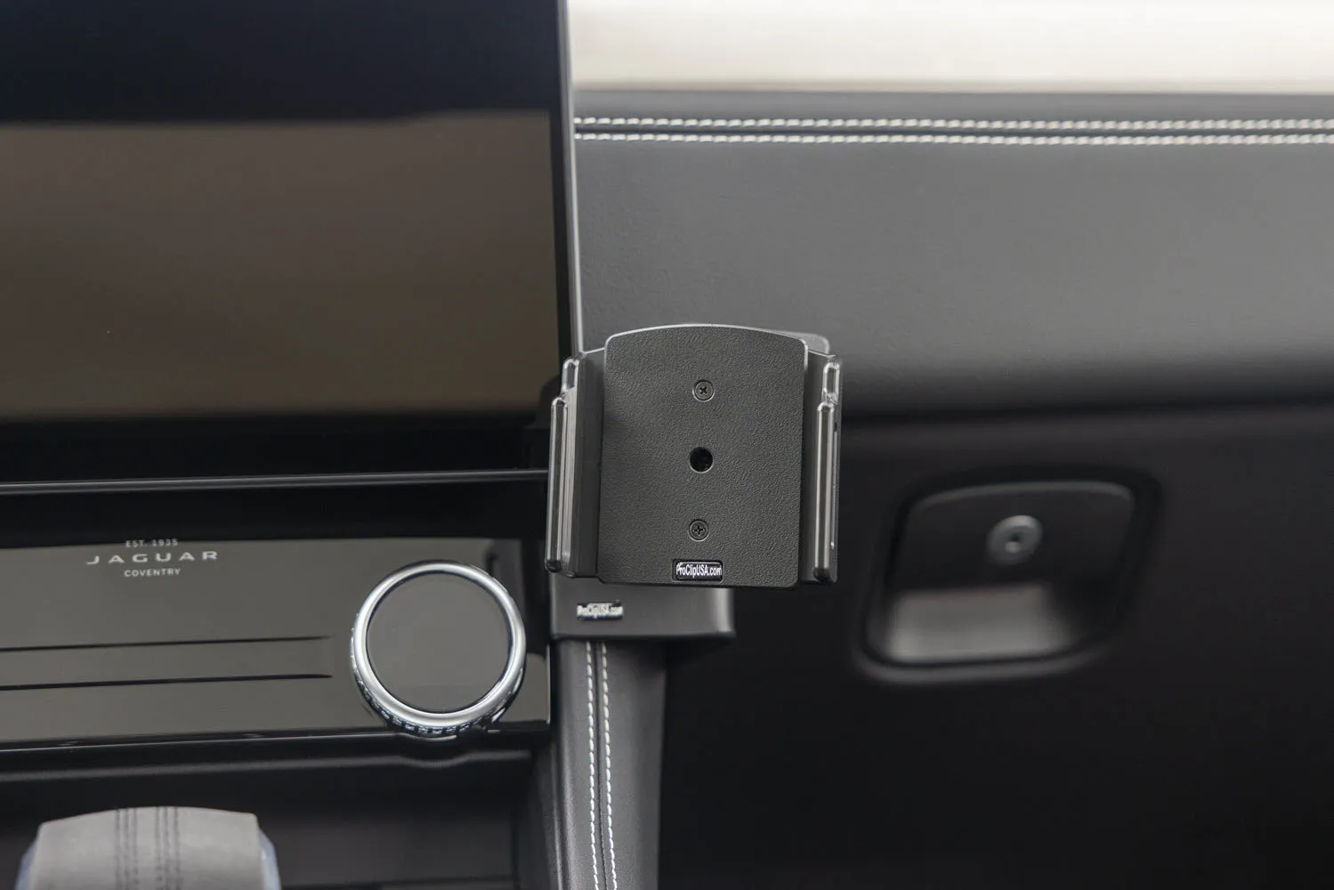 Angled Dash Mount for Jaguar F Pace