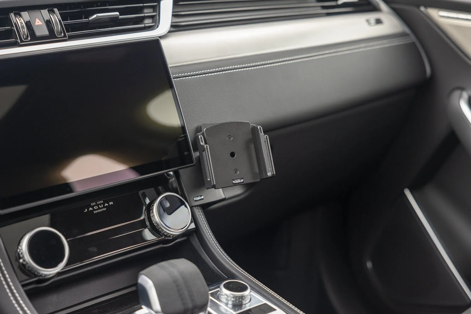 Angled Dash Mount for Jaguar F Pace