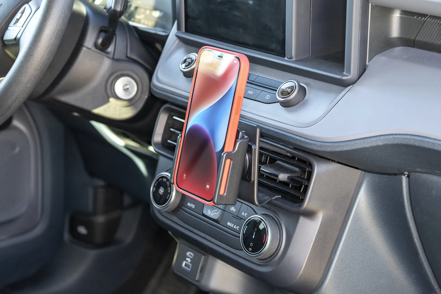 Center Dash Mount for Ford Maverick