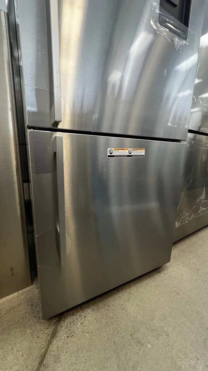 RF135BDRUX4N - REFRIGERATORS - Fisher & Paykel - Bottom Freezer - Stainless Steel - Open Box