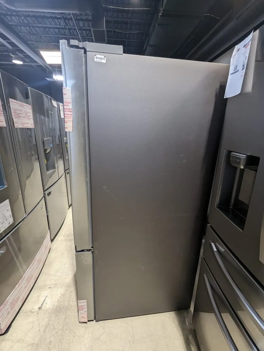 RF32CG5N10SR - REFRIGERATORS - Samsung - French 3-Door - Stainless Steel - Open Box